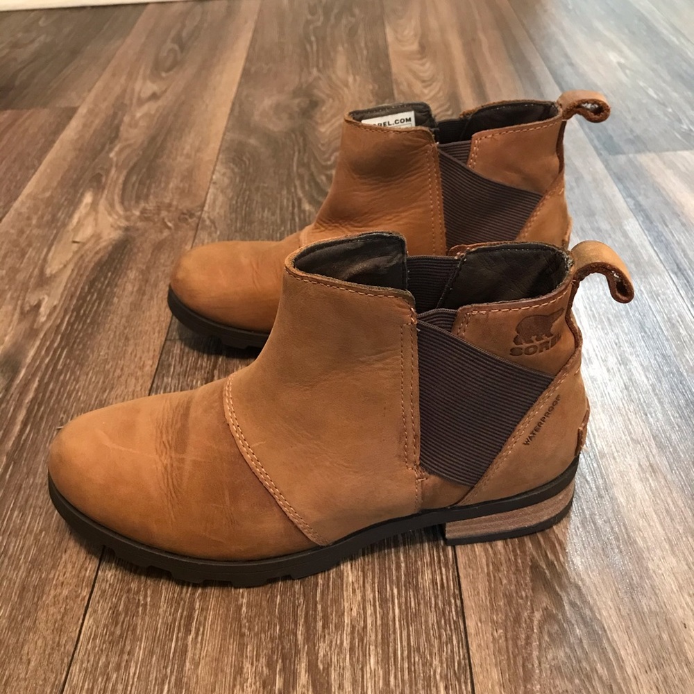Sorel Emelie Chelsea boots
